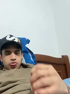 Camachito332 online show from April 10, 2026, 12:05 am