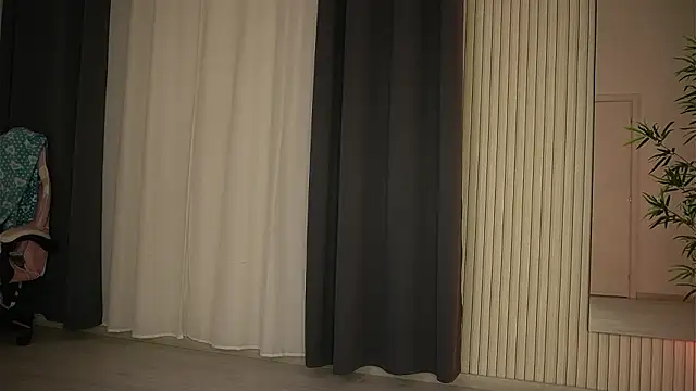 EmmaBlanco online show from February 26, 2026, 8:19 pm