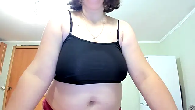 KATTYWARM  online show from December 3, 2025, 9:57 pm