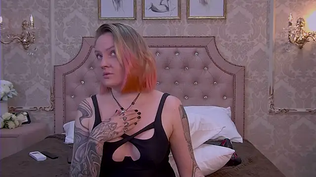 Snapshot of Kate_Storm chatting on October 23, 2025, 4:12 am Kate Storm online show from October 23, 2025, 4:12 am