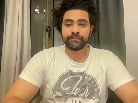 Snapshot of curiousxs chatting on April 1, 2026, 2:23 am curiousxs online show from April 1, 2026, 2:23 am