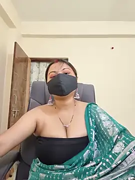 SassyWildCouple online show from June 10, 2026, 11:31 am
