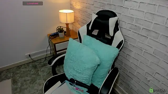 salome rojas  online show from April 20, 2026, 5:59 pm