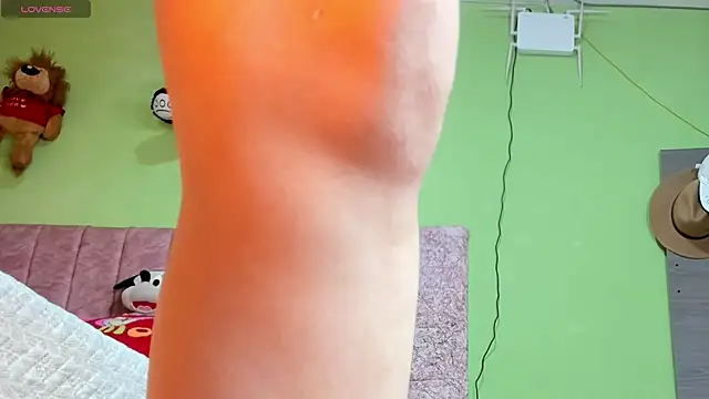 hot Dariana pantyhose online show from October 26, 2025, 12:55 pm