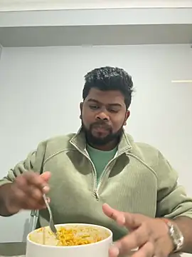 Snapshot of CrazyShashank chatting on December 22, 2025, 8:44 am CrazyShashank online show from December 22, 2025, 8:44 am