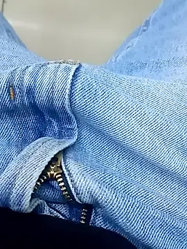 guridosul051 online show from January 18, 2026, 1:48 pm