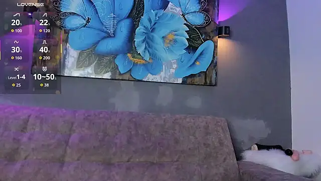 elizabeth lamer online show from April 3, 2026, 2:31 am