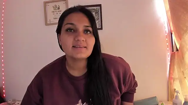 selena jhonson online show from October 27, 2025, 2:10 pm