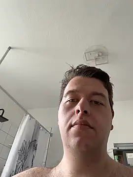 Snapshot of Lars2306 chatting on March 6, 2026, 10:45 am Lars2306 online show from March 6, 2026, 10:45 am