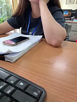 PhuongNhi21 online show from September 12, 2025, 1:49 am