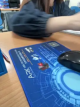 PhuongNhi21 online show from September 23, 2025, 12:57 am