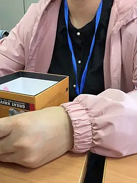 PhuongNhi21 online show from October 22, 2025, 1:17 am