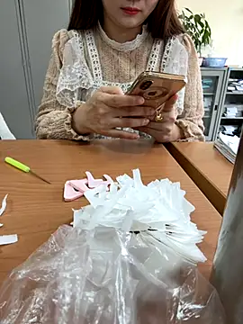 PhuongNhi21 online show from October 25, 2025, 1:13 am