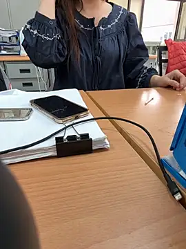 PhuongNhi21 online show from November 14, 2025, 12:31 am