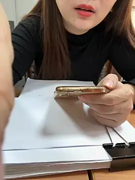 PhuongNhi21 online show from November 18, 2025, 1:11 am