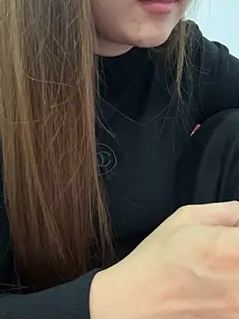 PhuongNhi21 online show from December 1, 2025, 1:27 pm