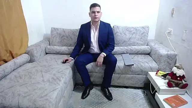 Victor Maitland online show from December 19, 2025, 3:57 am