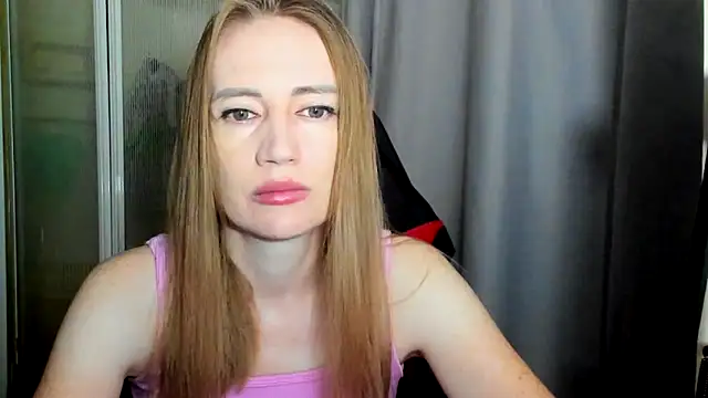 Snapshot of JessFoxxx chatting on June 11, 2026, 2:11 am JessFoxxx online show from June 11, 2026, 2:11 am