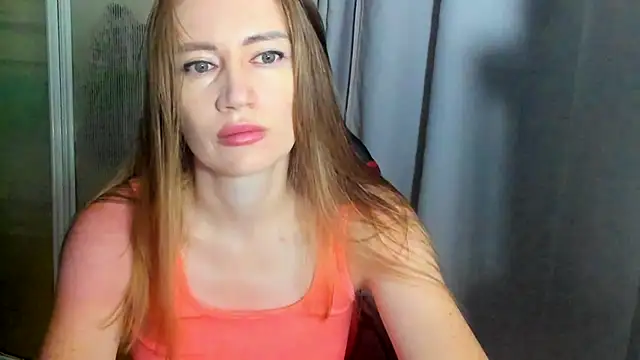 Snapshot of JessFoxxx chatting on June 16, 2026, 2:47 am JessFoxxx online show from June 16, 2026, 2:47 am