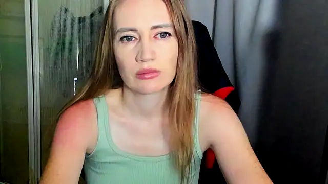 Snapshot of JessFoxxx chatting on June 18, 2026, 2:56 am JessFoxxx online show from June 18, 2026, 2:56 am