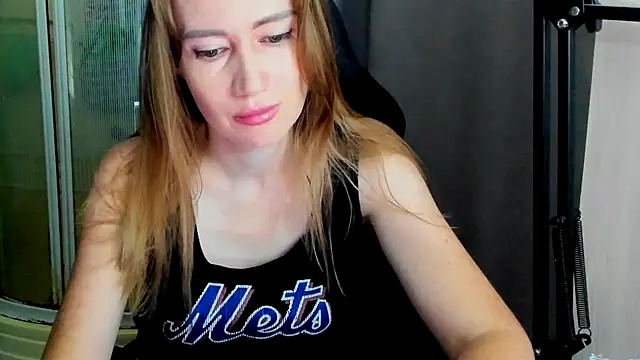 Snapshot of JessFoxxx chatting on June 28, 2026, 12:49 am JessFoxxx online show from June 28, 2026, 12:49 am