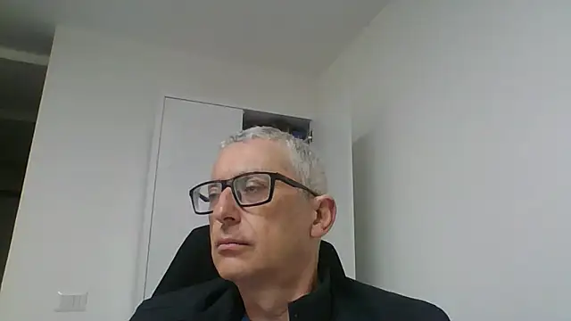 Snapshot of Sensor2000 chatting on March 3, 2026, 11:49 am Sensor2000 online show from March 3, 2026, 11:49 am