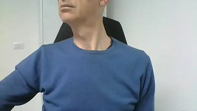 Snapshot of Sensor2000 chatting on March 5, 2026, 7:59 am Sensor2000 online show from March 5, 2026, 7:59 am