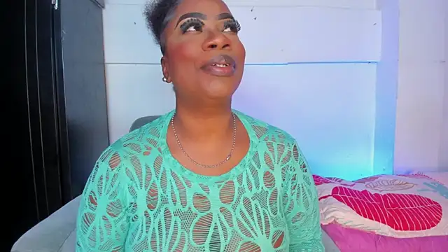 Keily-w online show from April 9, 2026, 6:19 am