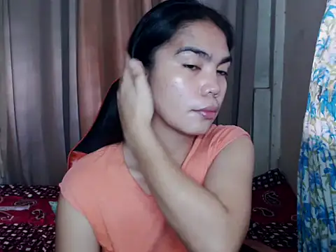 Snapshot of Simple_Martina chatting on September 22, 2025, 1:29 am Simple Martina online show from September 22, 2025, 1:29 am