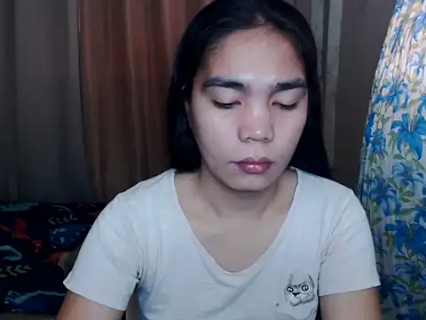 Snapshot of Simple_Martina chatting on November 6, 2025, 2:01 am Simple Martina online show from November 6, 2025, 2:01 am