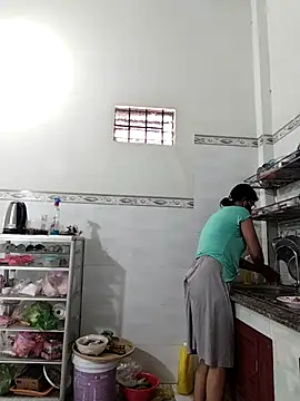 Tina 2pp online show from December 2, 2025, 3:01 am