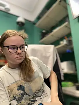  CherryBloom  online show from September 13, 2025, 9:09 am