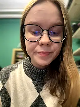  CherryBloom  online show from October 3, 2025, 7:05 am