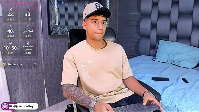 jaze bradley online show from October 15, 2025, 11:43 am