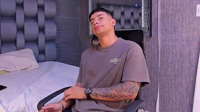 jaze bradley online show from November 12, 2025, 11:32 am