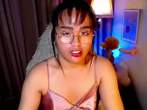 Snapshot of urmidnightcravingsxx chatting on April 26, 2026, 9:45 pm urmidnightcravingsxx online show from April 26, 2026, 9:45 pm