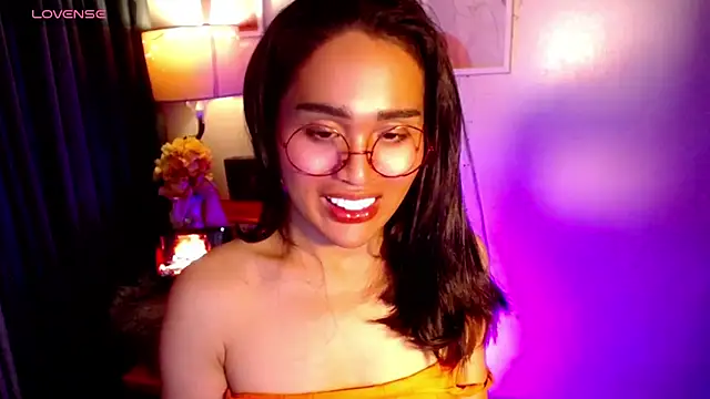 urmidnightcravingsxx online show from July 18, 2026, 9:07 pm