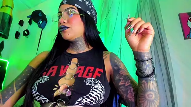 mia carter88 online show from November 18, 2025, 2:21 pm