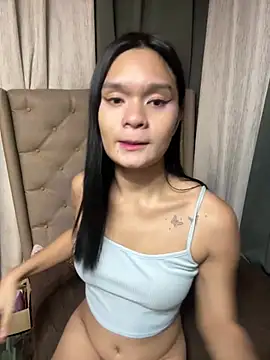 yourlovingperlita69 online show from February 1, 2026, 4:27 pm