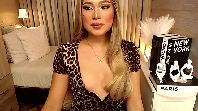 Missavacroft online show from October 4, 2025, 7:45 pm