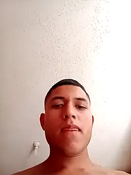 Jeikaliente online show from April 7, 2026, 6:41 pm