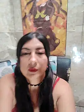 lunna 07 online show from September 9, 2025, 2:27 pm