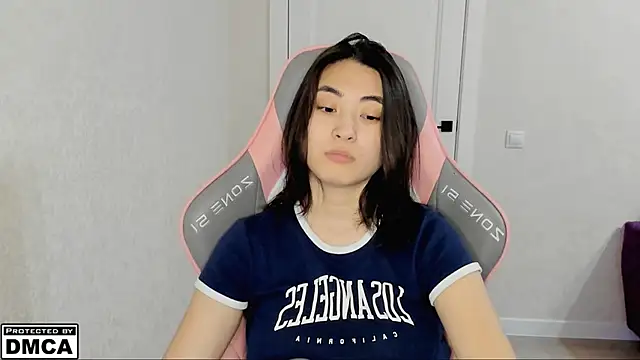 MeilideQian1 online show from October 18, 2025, 3:13 pm