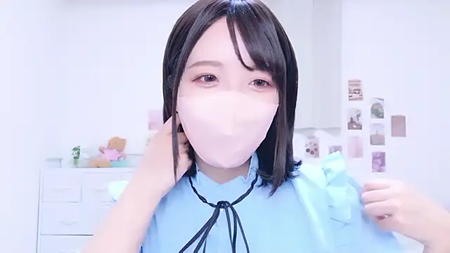 Anzu xx online show from September 29, 2025, 5:40 pm