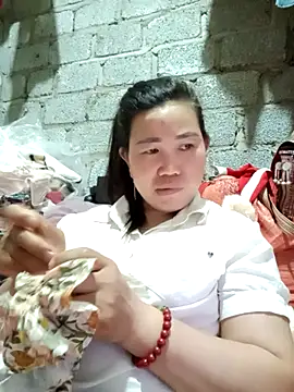 jienrrr online show from September 23, 2025, 1:47 pm