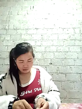 jienrrr online show from October 15, 2025, 11:43 am