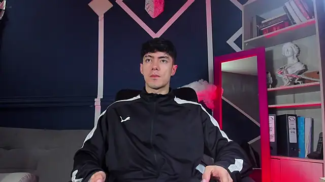 etham wolf  online show from November 26, 2025, 11:44 am