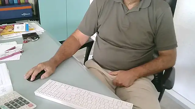 Snapshot of Bsxmaturo61 chatting on July 27, 2026, 8:21 am Bsxmaturo61 online show from July 27, 2026, 8:21 am