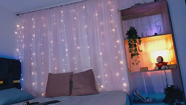 anitaglow online show from October 15, 2025, 2:11 am