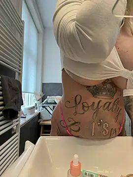 Snapshot of Jasmina-Joy chatting on February 20, 2026, 1:33 pm Jasmina-Joy online show from February 20, 2026, 1:33 pm